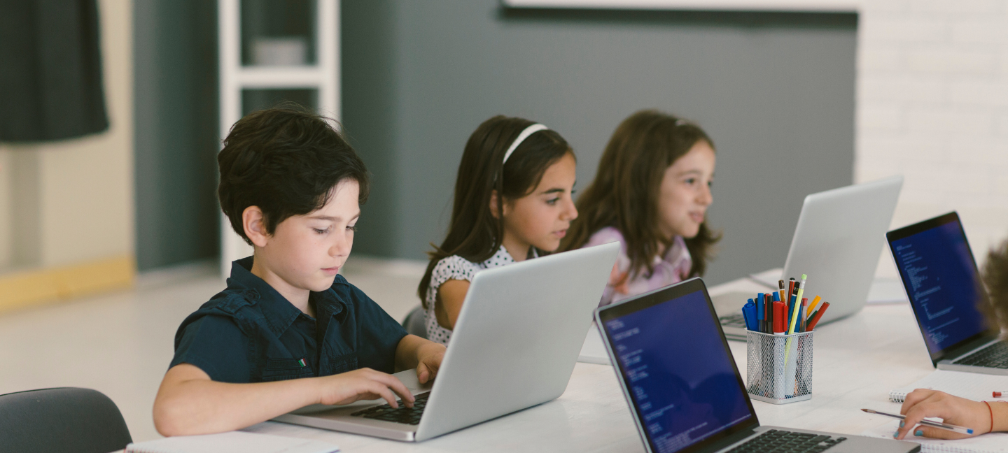 Hackaton - Digitale vaardigheden - Cumputerles kinderen - Kinderen computers
