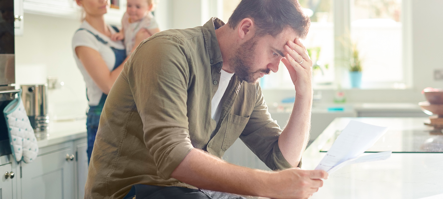 Schulden - Schuldproblematiek - Armoede - Gezin - Rekeningen - Maatschappelijk
