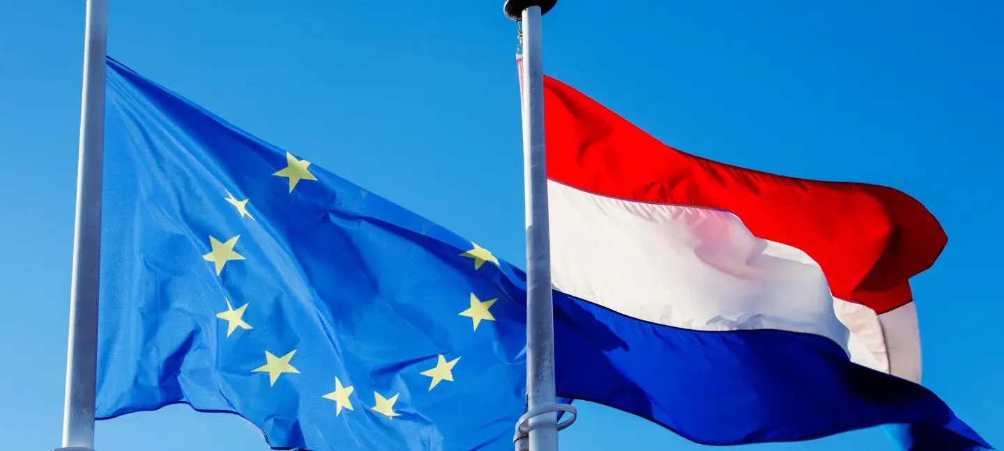 Vlaggen - Nederlandse vlag - Euopese vlag - Europa - Diplomatie